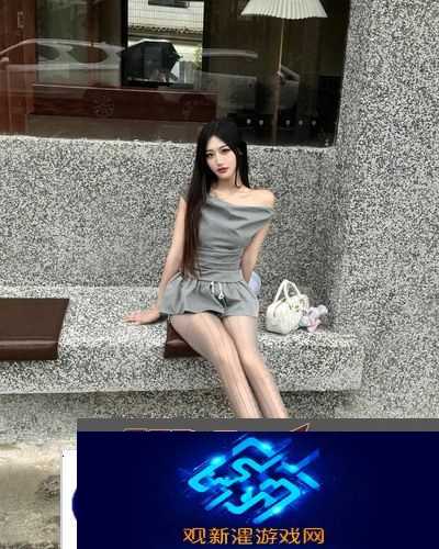 少女偷偷在线观看免费播放电视剧|在卧室里追剧,感受青春的悸动与幻想!