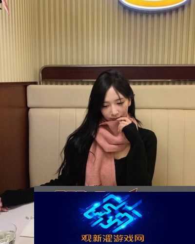瞒着老公加班的HR中字-背后竟隐藏着不为人知的职场秘密!